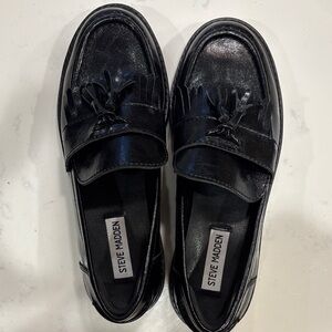 Steve Madden Black Tassel Kiltie Loafers